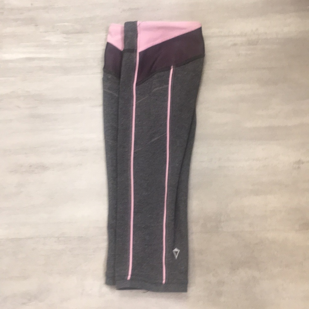 ivivva cropped leggings